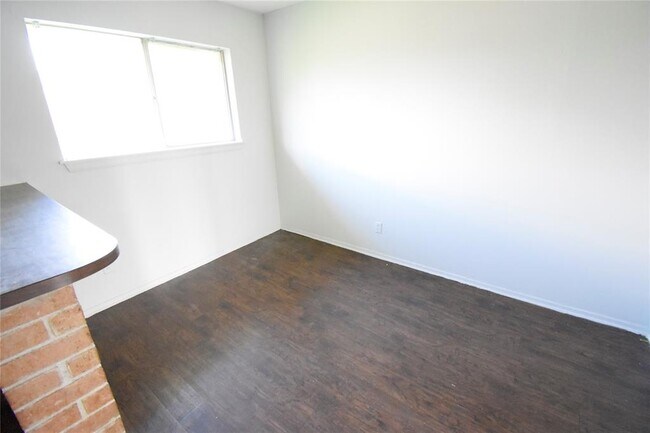 Building Photo - 4353 Brinkley St