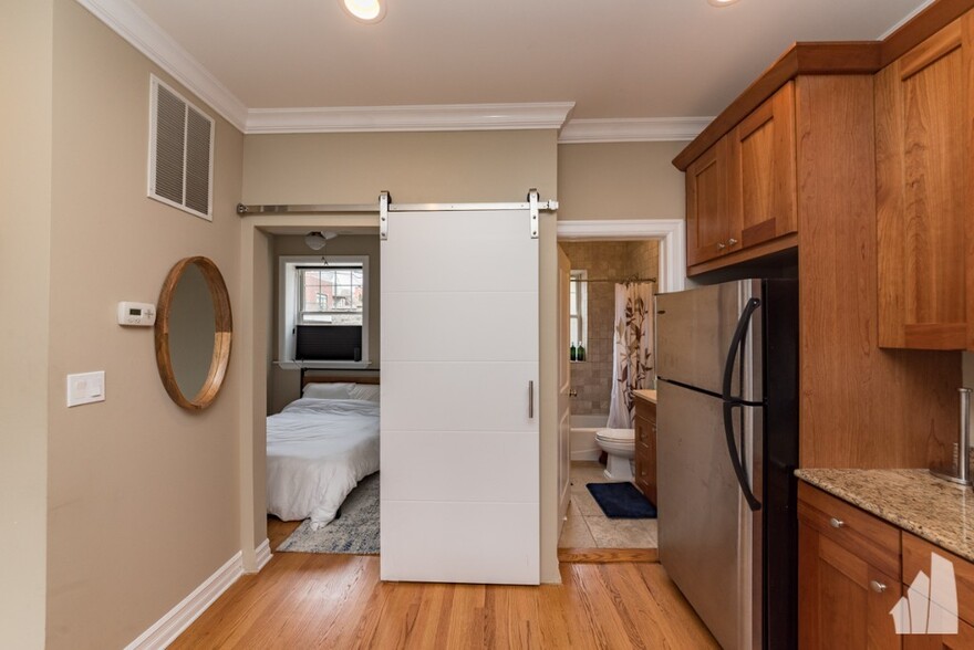 Building Photo - 2707 N Mildred Ave