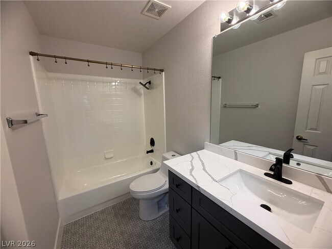 Building Photo - 5004 Elm Grove Dr