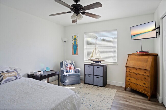 Building Photo - 9032 SE Sandridge Ave