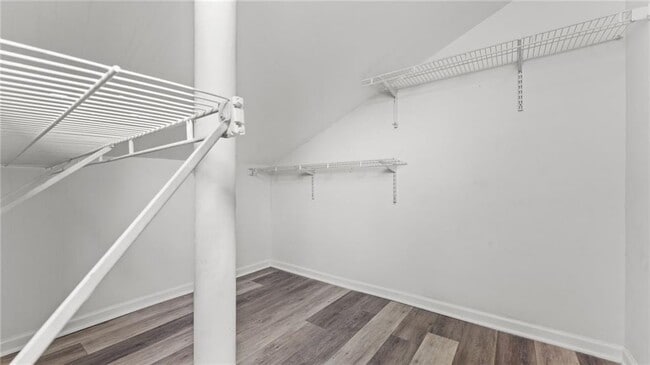 Building Photo - 216 Goshen Ln