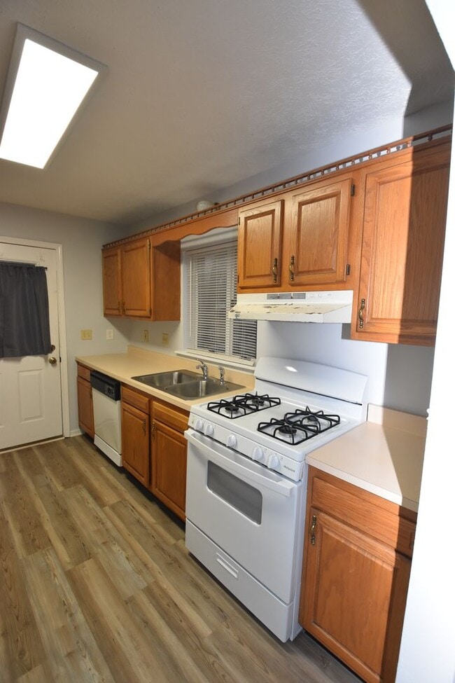 Building Photo - 2 Bedroom, 1 Bath House in Greenfield