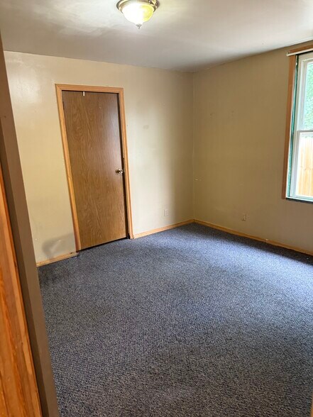 Building Photo - 1917 2nd St