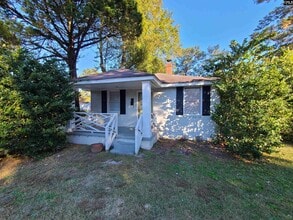 Building Photo - 1100 Chevis St