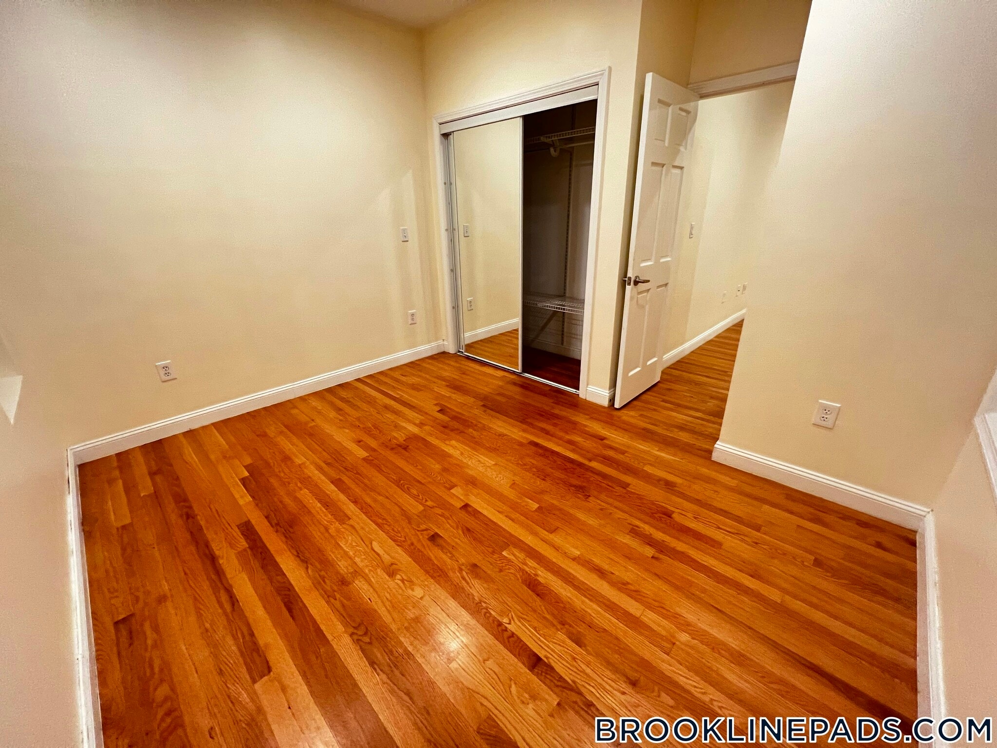 Building Photo - 1801 Beacon St