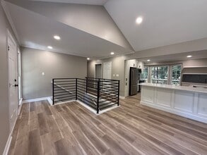 Building Photo - Oak Mountain 3 Bedroom Home