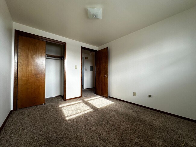 Building Photo - 1241 Apache Ave