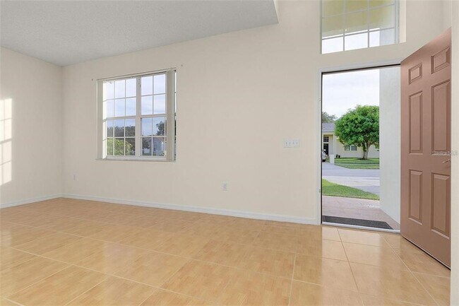 Building Photo - 411 Tamarind Parke Ln