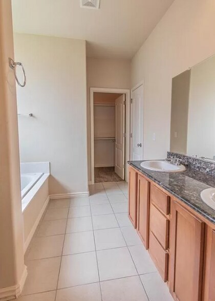 Building Photo - 4300 SW Brownstone Ave