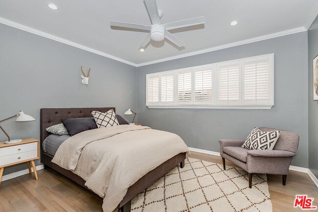 Building Photo - 852 11th St