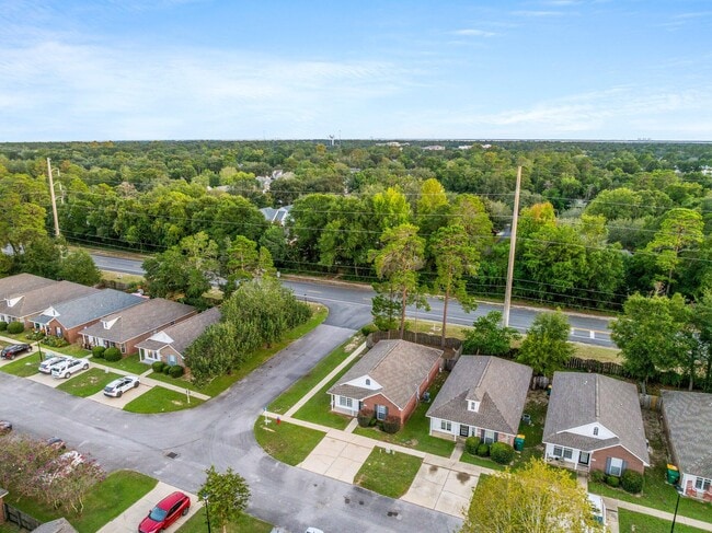 Building Photo - 4558 Barrington Ln