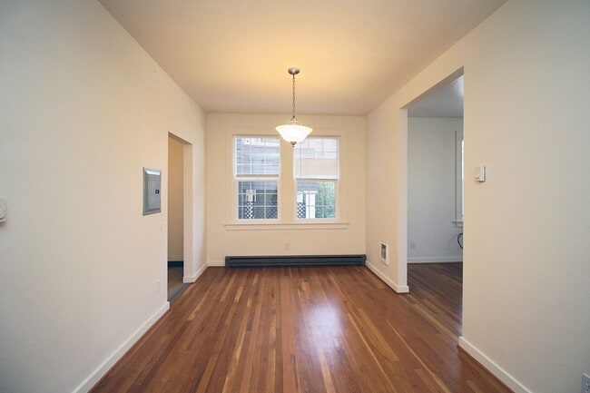 Building Photo - 1928 SW Laurel St