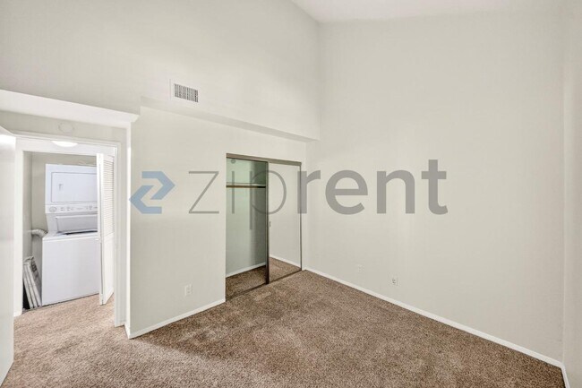 Building Photo - 26854 Claudette St