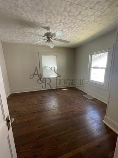 Building Photo - 415 W 9th St