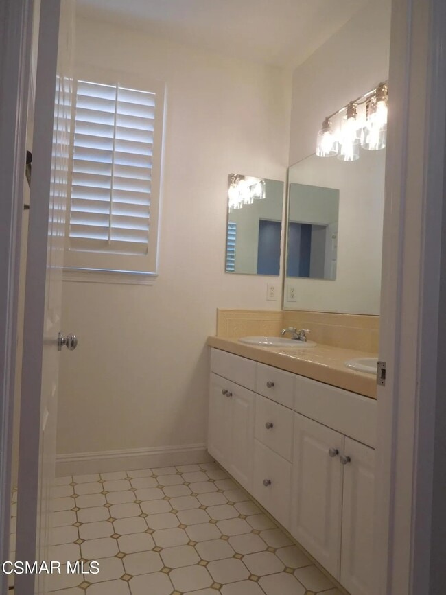 Building Photo - 20800 Sardinia Way