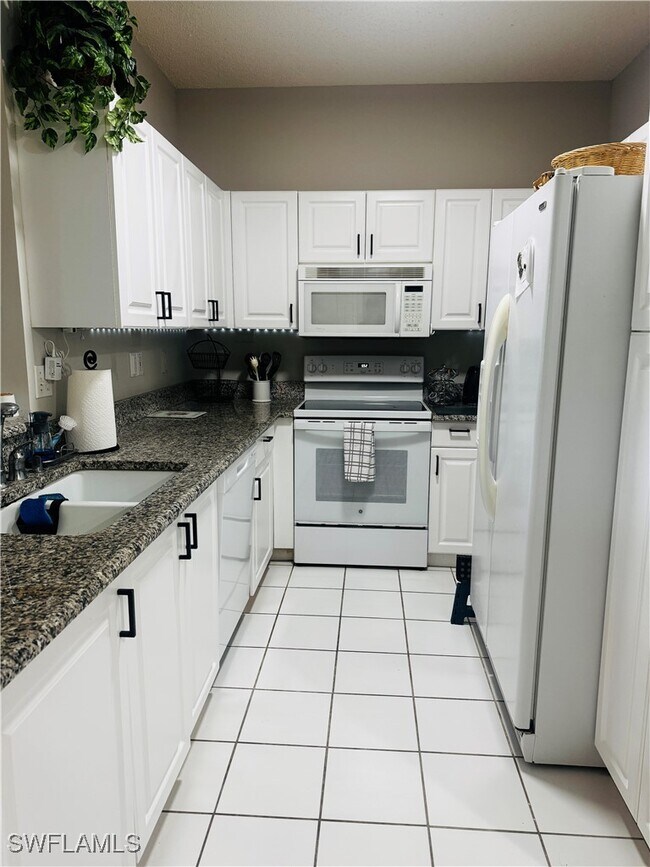 Building Photo - 57 Silver Oaks Cir