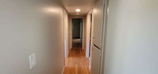Building Photo - 133 Forest Hill Dr