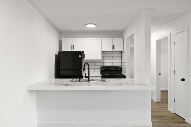 Interior Photo - Cypress II