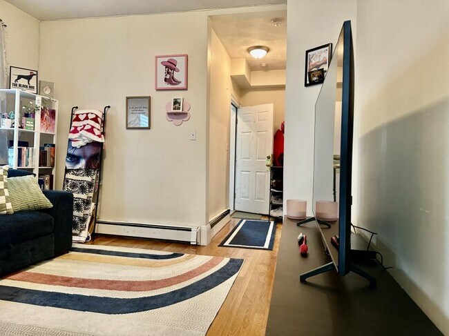 Building Photo - 3 bedroom in Cambridge MA 02141