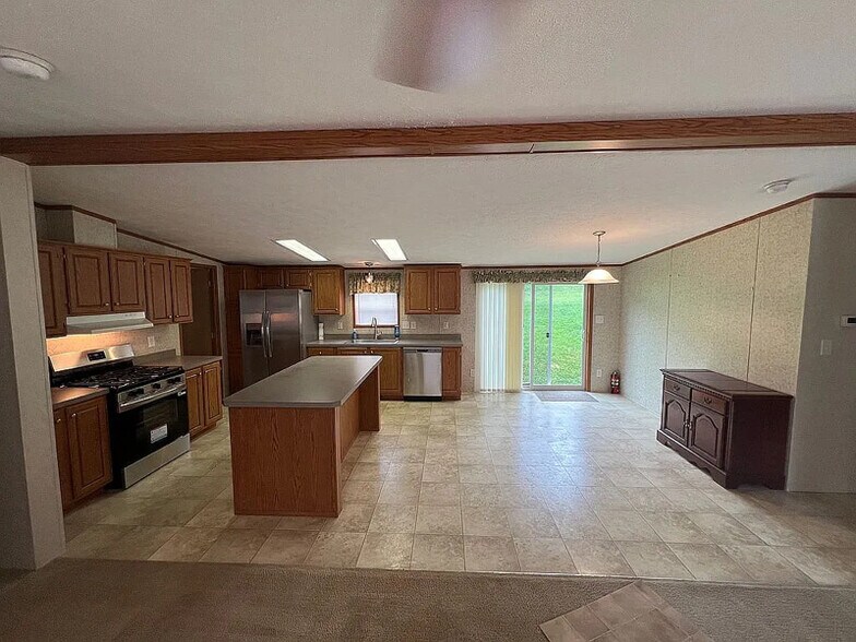 Building Photo - 505 Beaumont Dr