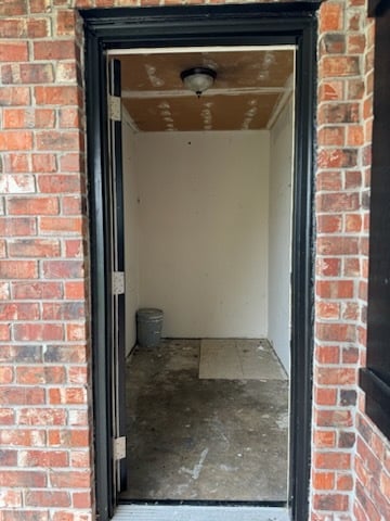 Building Photo - 735 Brinwood Ave