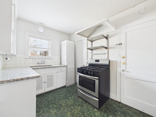 Building Photo - 1920 Richmond Ave.