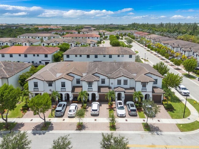 Building Photo - 8866 NW 102nd Pl