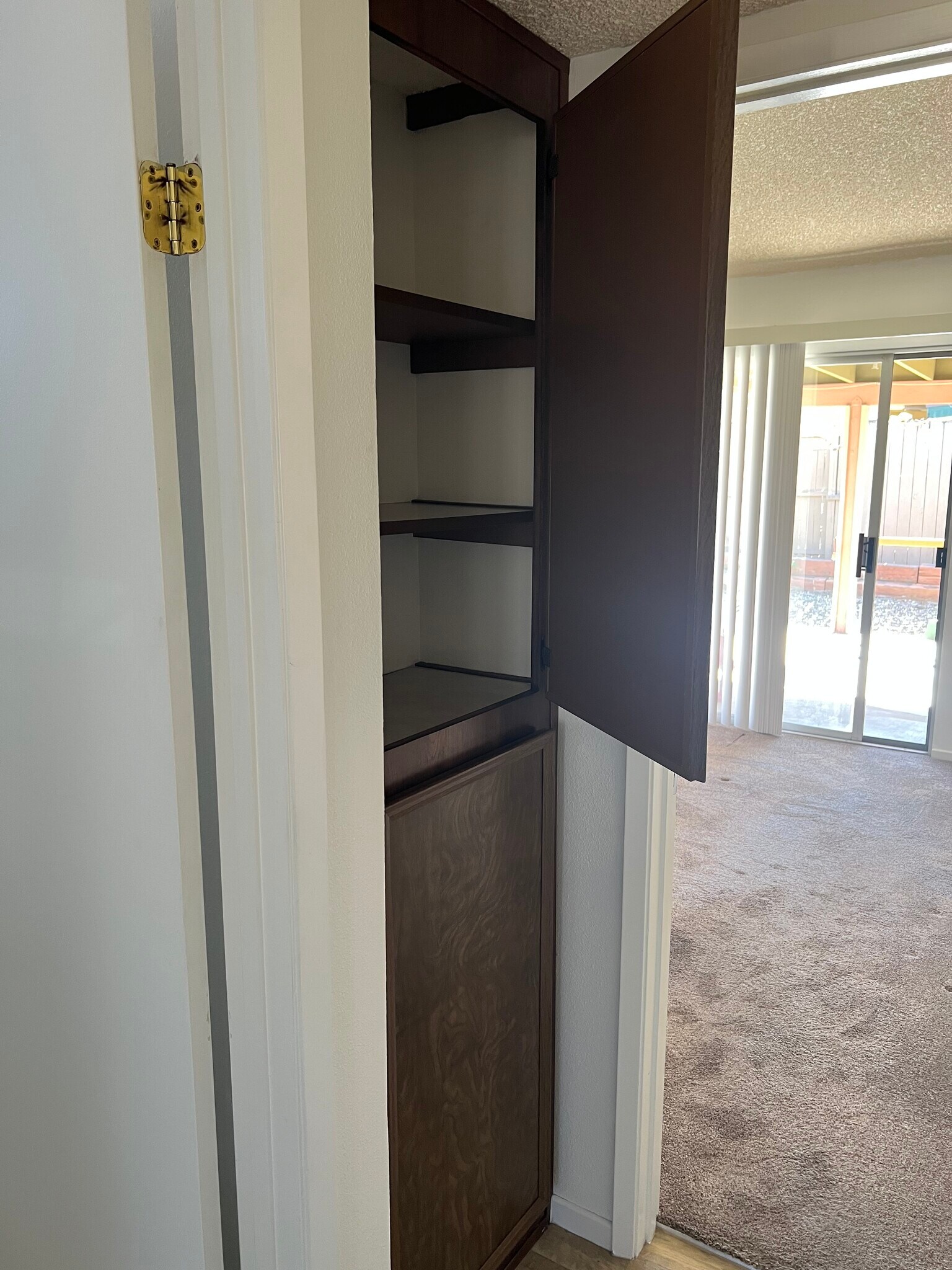 Building Photo - 1931 Nuevo St