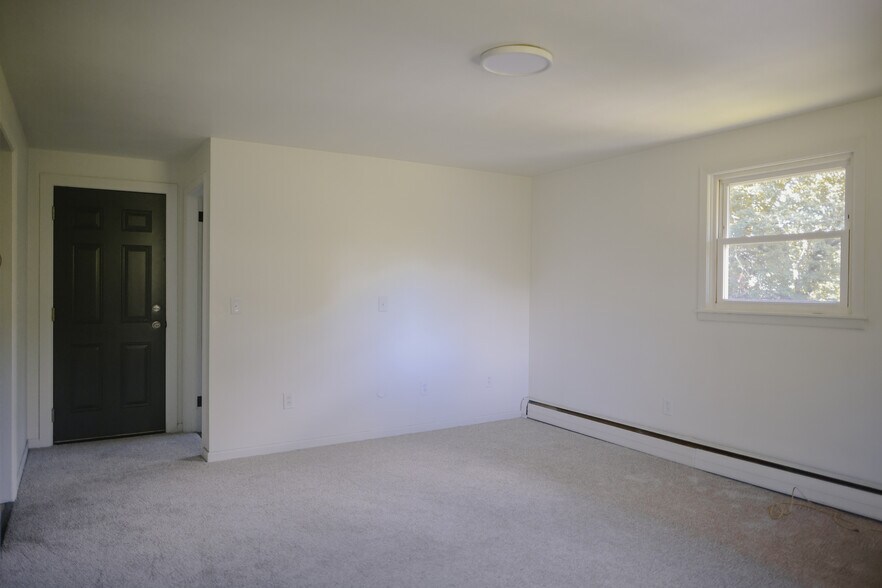 Livingroom - 223 Merrill St