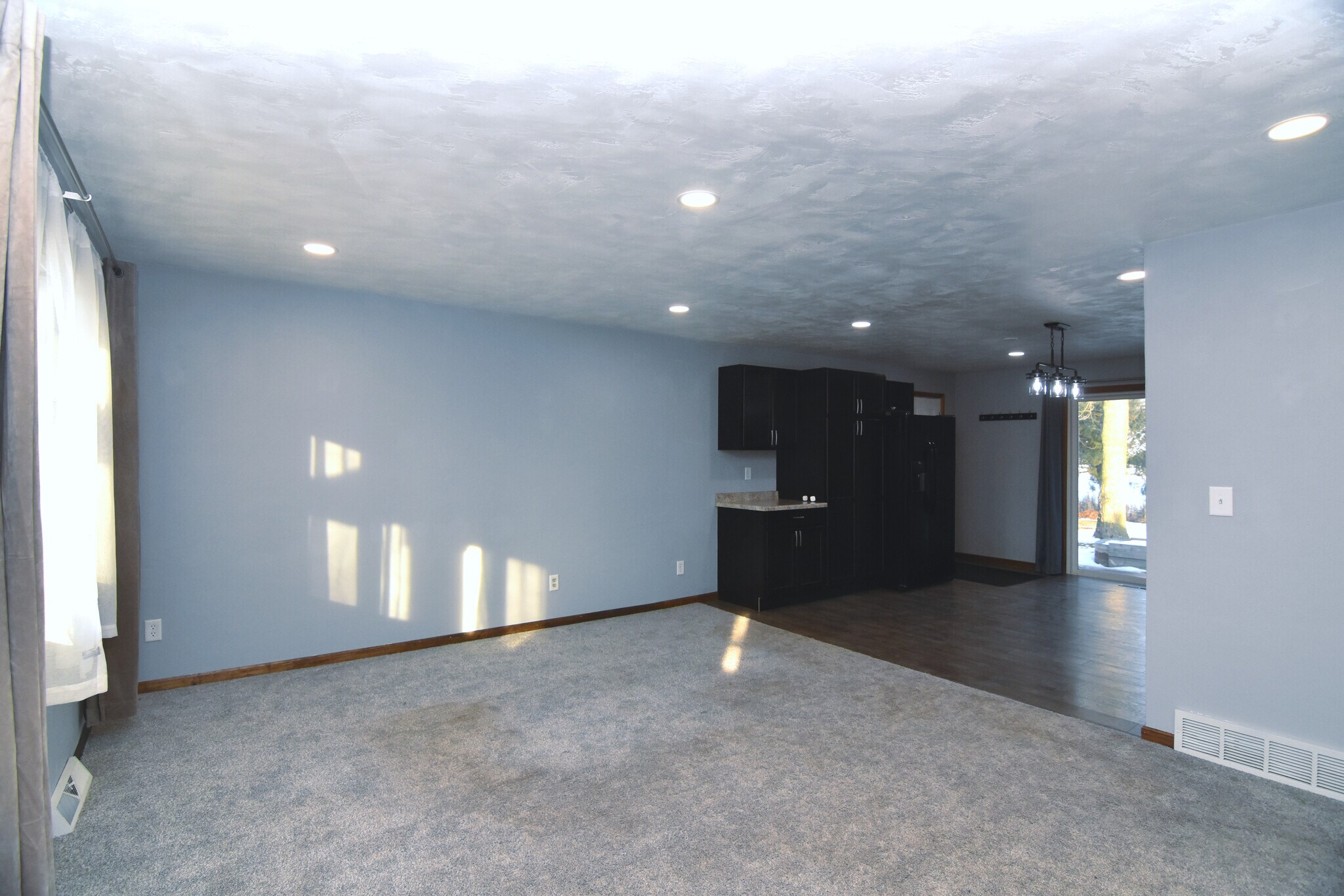 Building Photo - 3540 N Gillett St