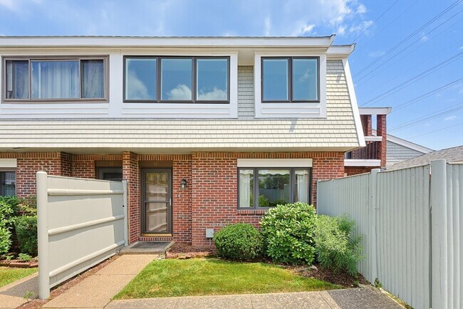 Building Photo - 52 Rosewood Dr