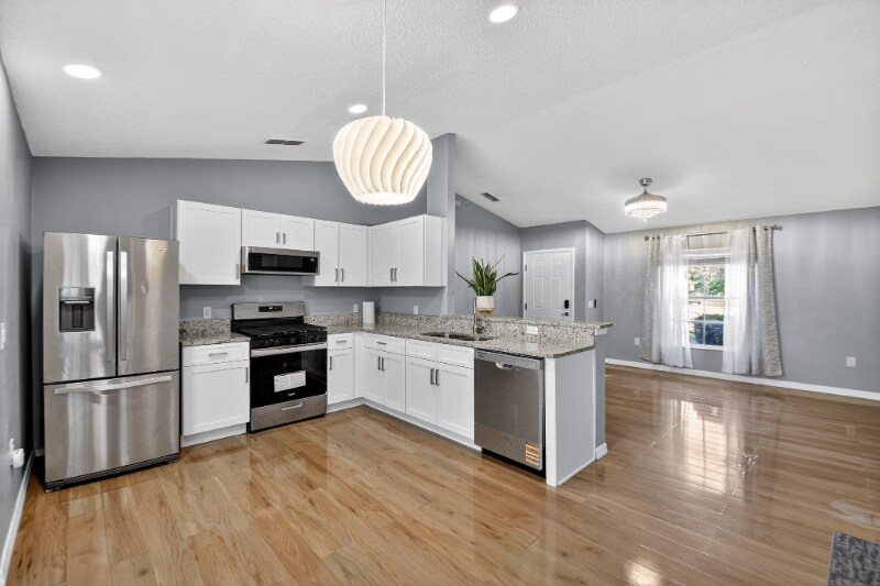 Building Photo - 4 Starling Dr