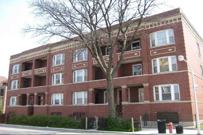 Building Photo - 4859 S. Champlain Avenue