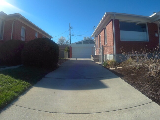 Building Photo - 4 Bed Beautiful Refurbished Sugarhouse Home