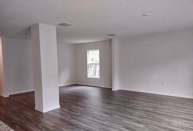 Building Photo - 6248 N Chestnut Terrace