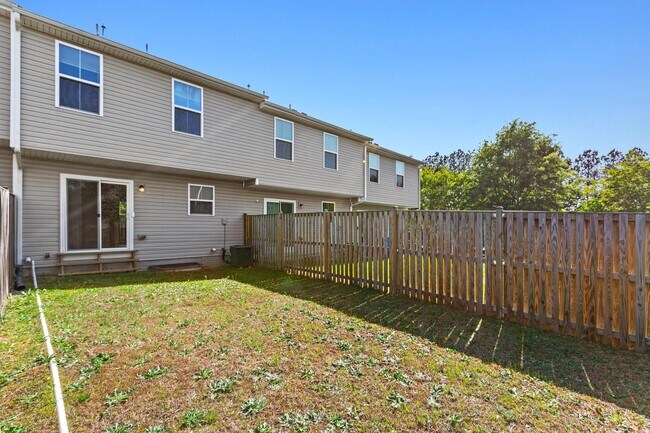 Building Photo - 46310 Creeping Primrose Ln