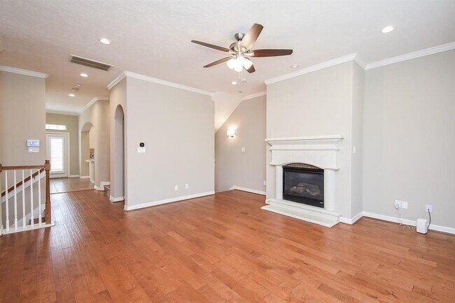 Building Photo - 8004 Stoneyway Dr