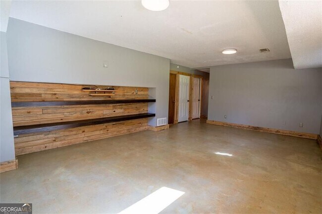 Building Photo - 1540 Magnolia Pl