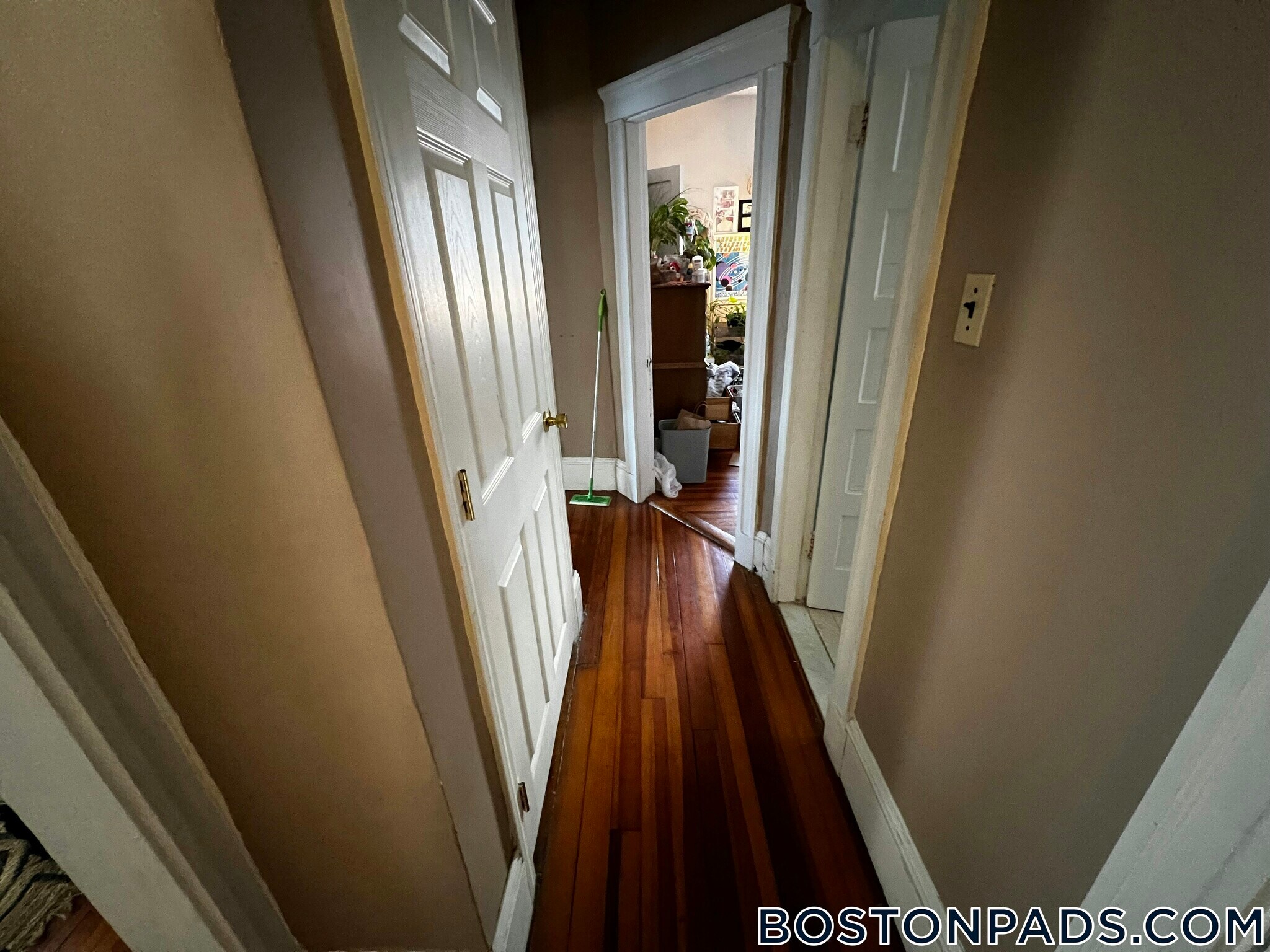 Building Photo - 49 Conwell Ave