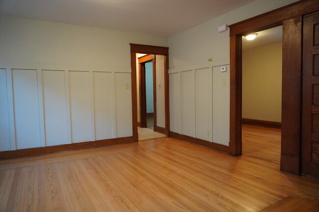 Building Photo - 58 Summit Ave