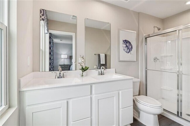 Building Photo - 6644 Red Oak Wy