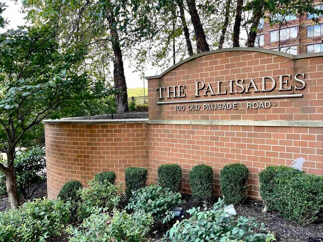 Building Photo - 100 Old Palisade Rd
