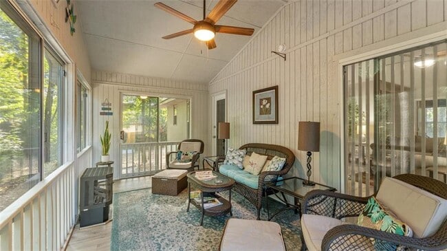 Building Photo - 9 E Elvendon Dr