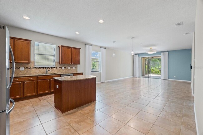 Building Photo - 5524 107th Terrace E