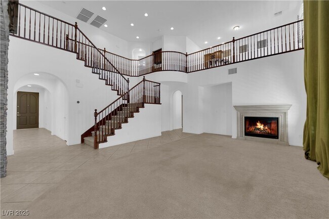 Building Photo - 8445 Cambrils Ave