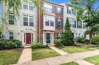 Building Photo - 1030 Harrison Cir