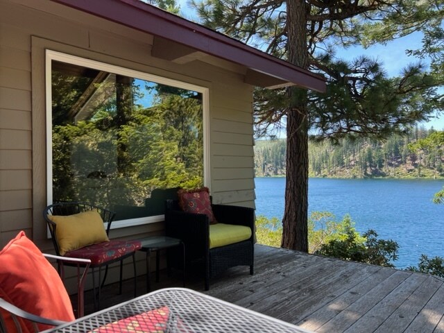 Patio - lake view - 31401 Lovegren Ln