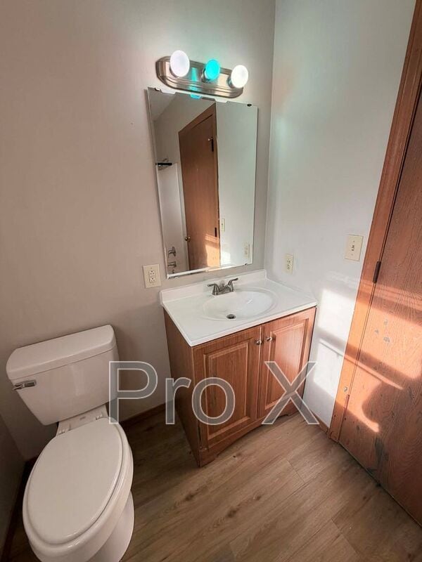 Building Photo - 3802 College View Dr