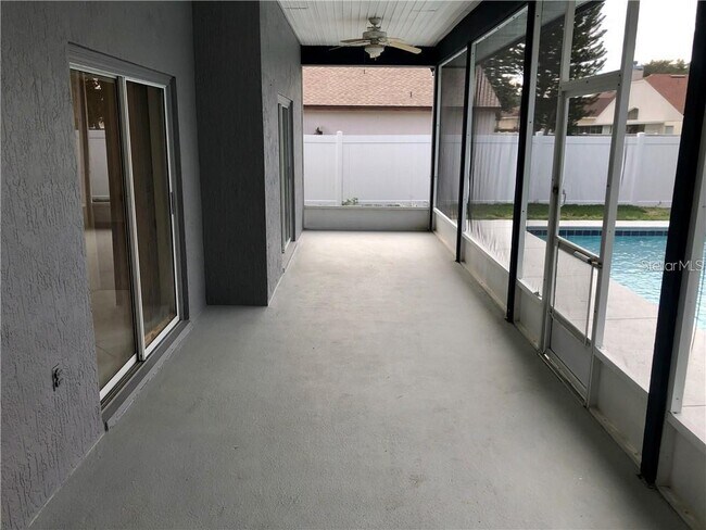 Building Photo - 369 Sterling Dr