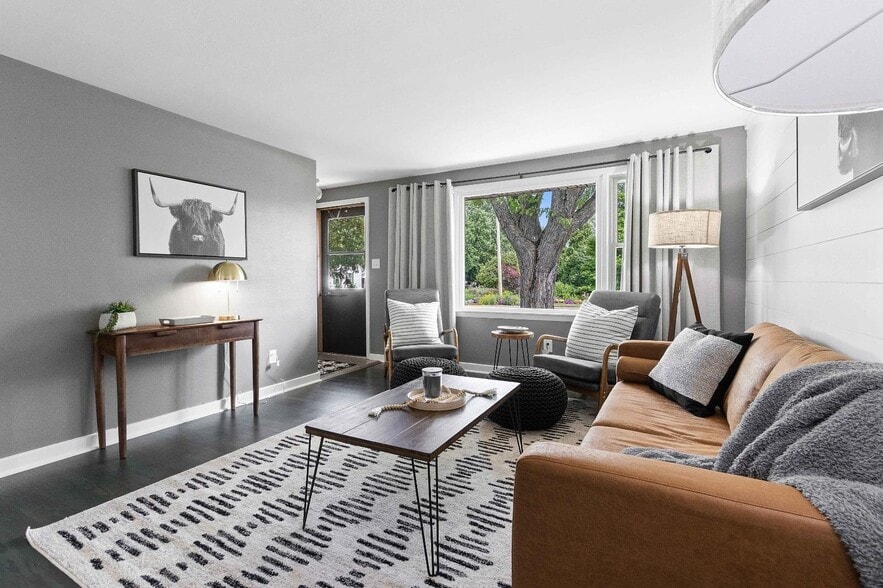 Building Photo - 1446 Pilgrim St